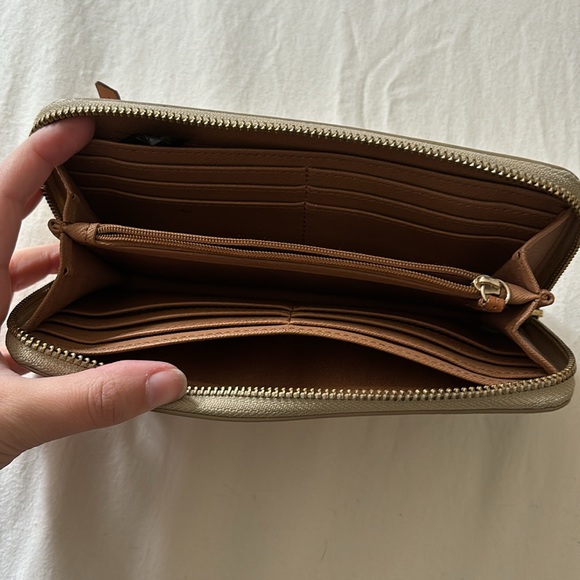 Fossil Marble Leather Wallet - Picture 3 of 3